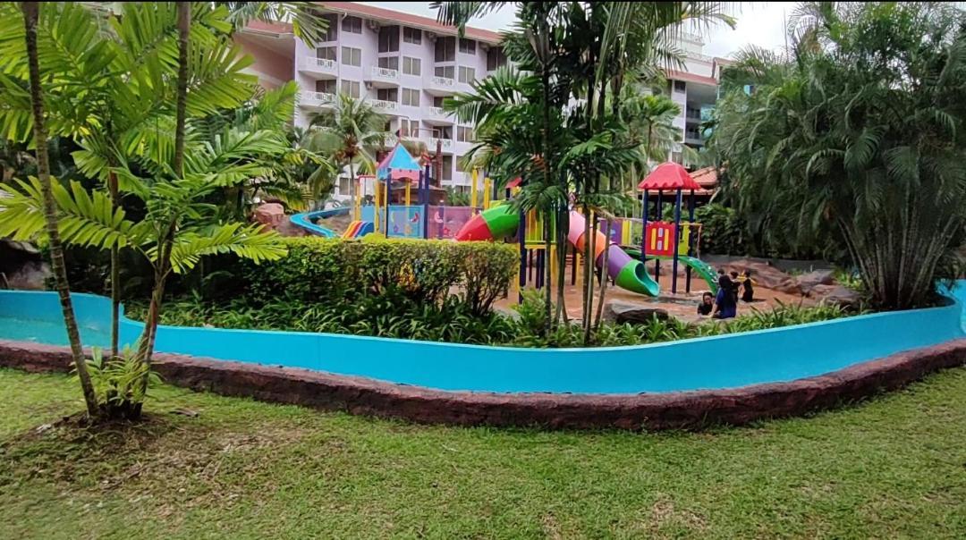 Hotel Lotus Desaru Bandar Penawar Exterior foto