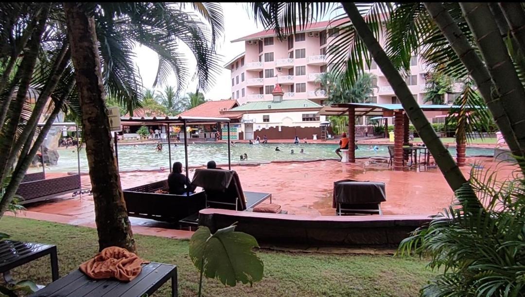Hotel Lotus Desaru Bandar Penawar Exterior foto
