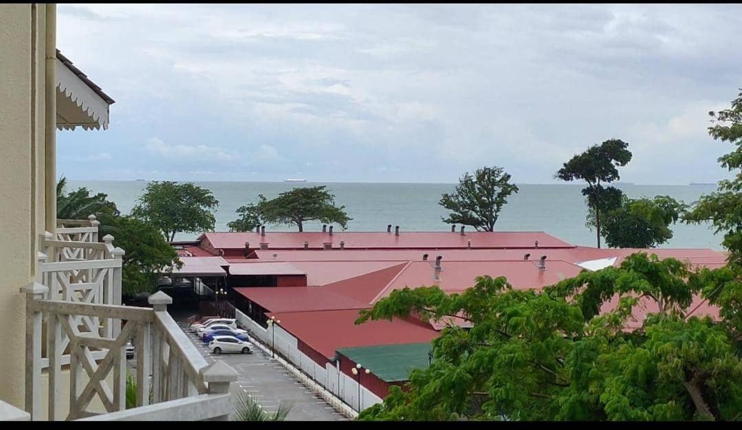 Hotel Lotus Desaru Bandar Penawar Exterior foto